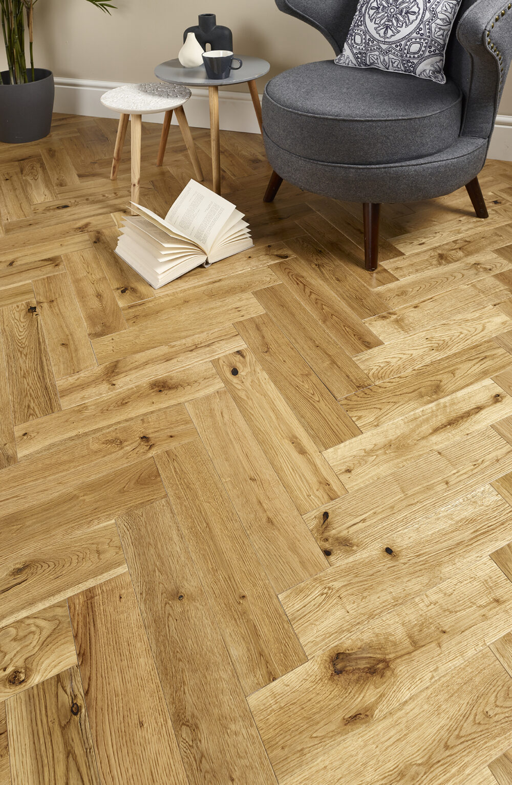 Naturecraft Natural Lacquered Herringbone 15/4 x 90mm