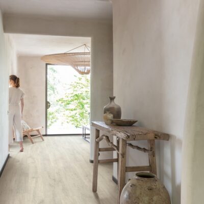 Quick-Step Classic Reclaimed White Patina Oak - Image 4