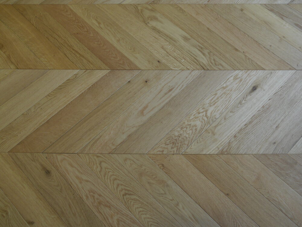 14/3 x 90mm Natural Oiled Chevron - Image 3