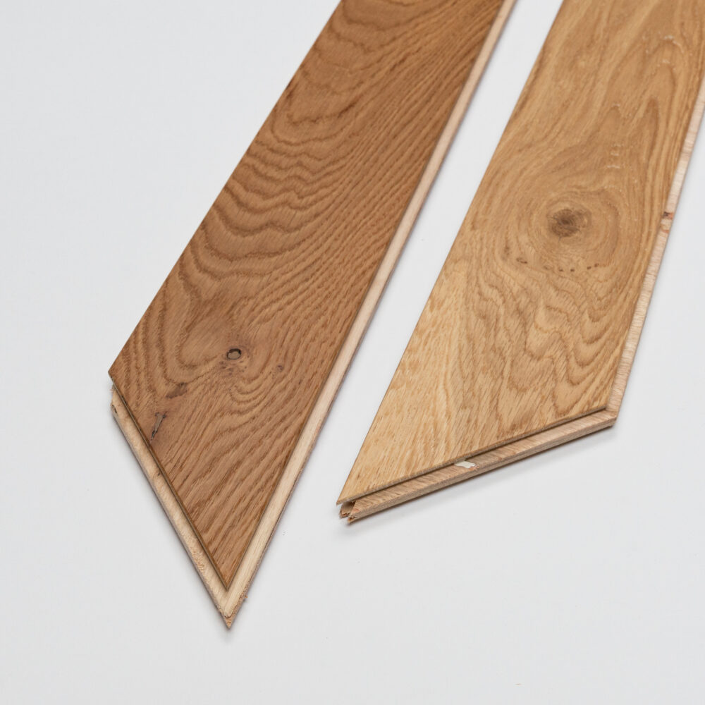 14/3 x 90mm Natural Brushed & Lacquered Chevron - Image 4