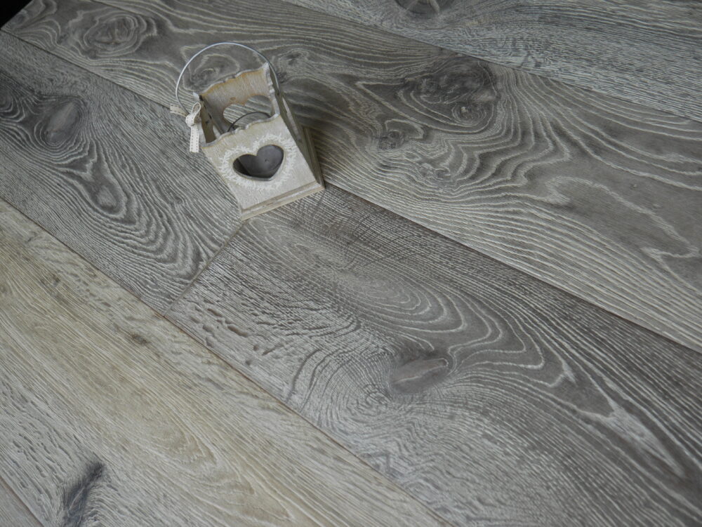 15/4 x 220mm Distressed Charcoal Grey