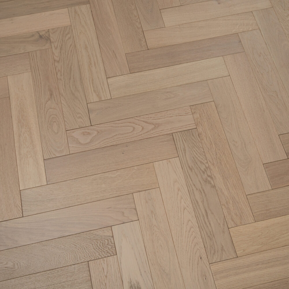 14/3 x 90mm Invisible Finish AB Grade Herringbone