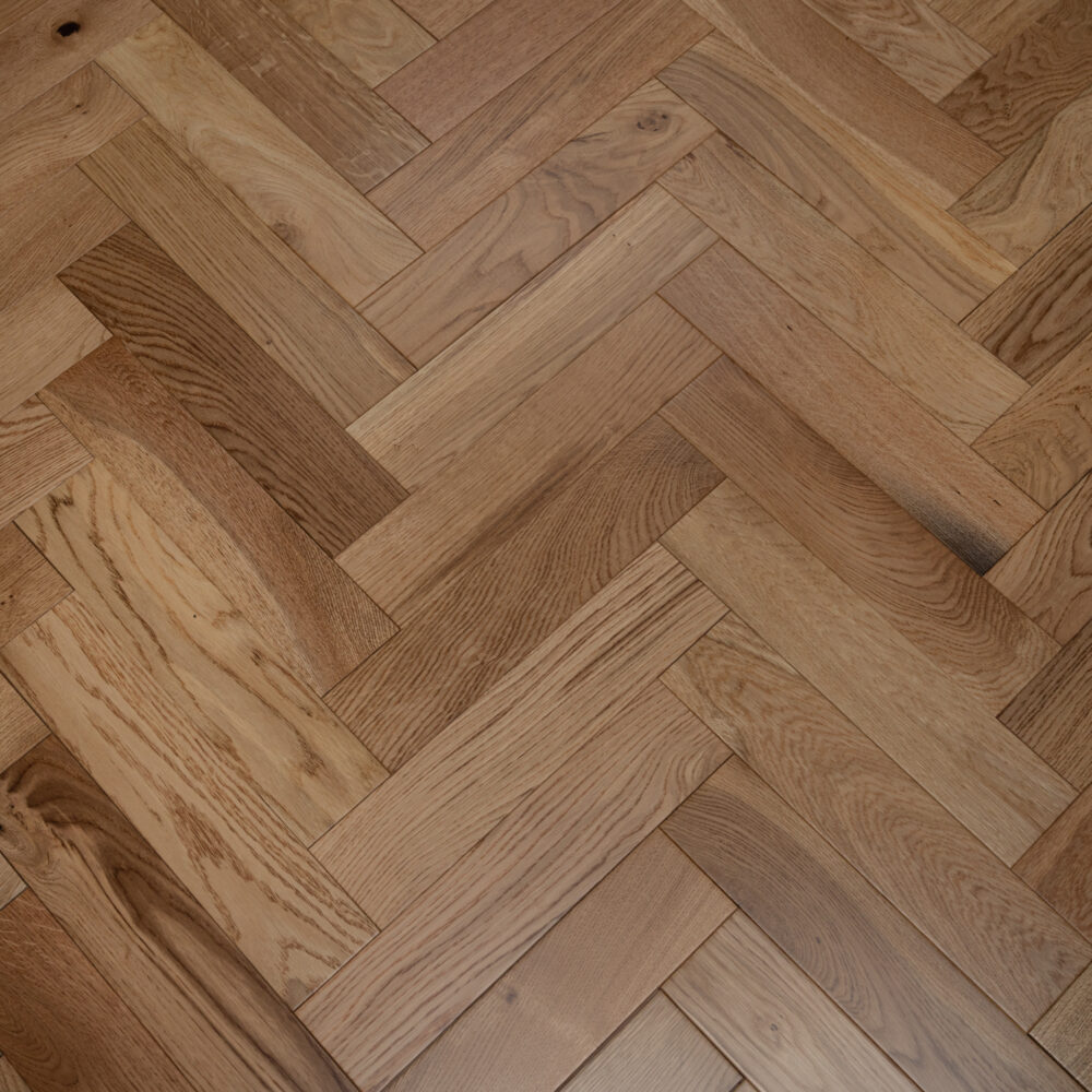 18/4 x 90mm Natural Lacquered Herringbone - Image 4