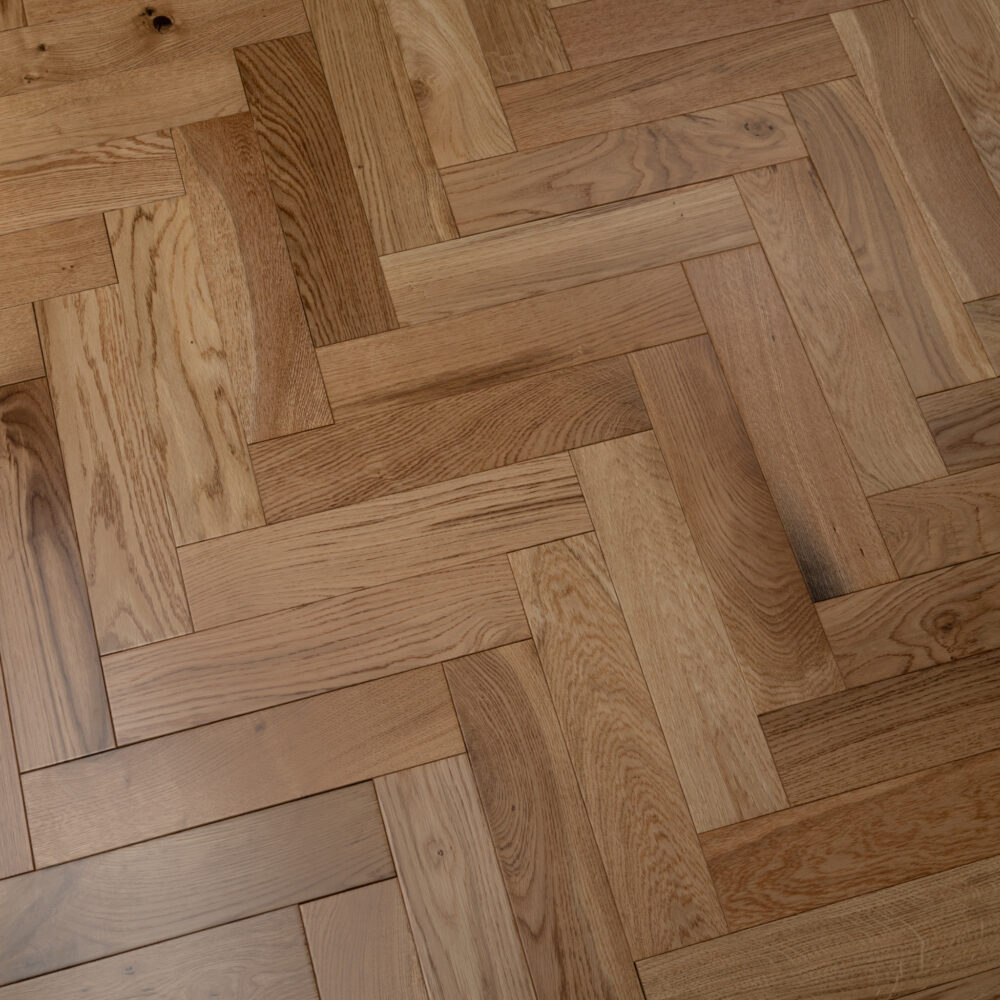 18/4 x 90mm Natural Lacquered Herringbone - Image 5