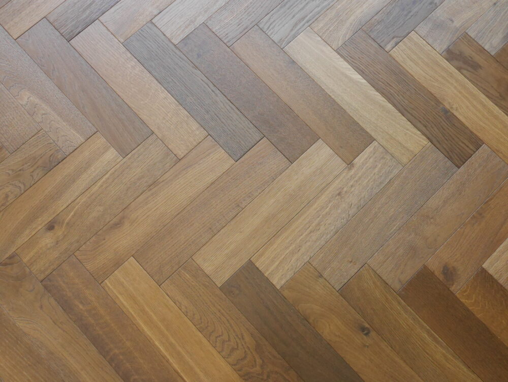 18/4 x 90mm Smoked Natural Oiled Herringbone - Image 4