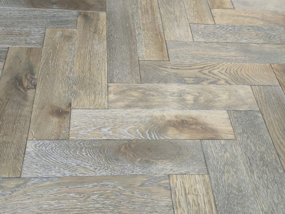18/4 x 90mm Grey Hard Waxed Herringbone