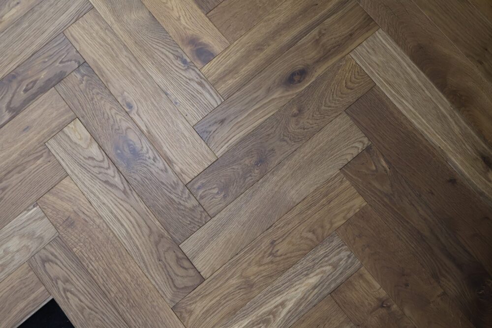 14/3 x 90mm Natural Smoked Dark Herringbone - Image 4