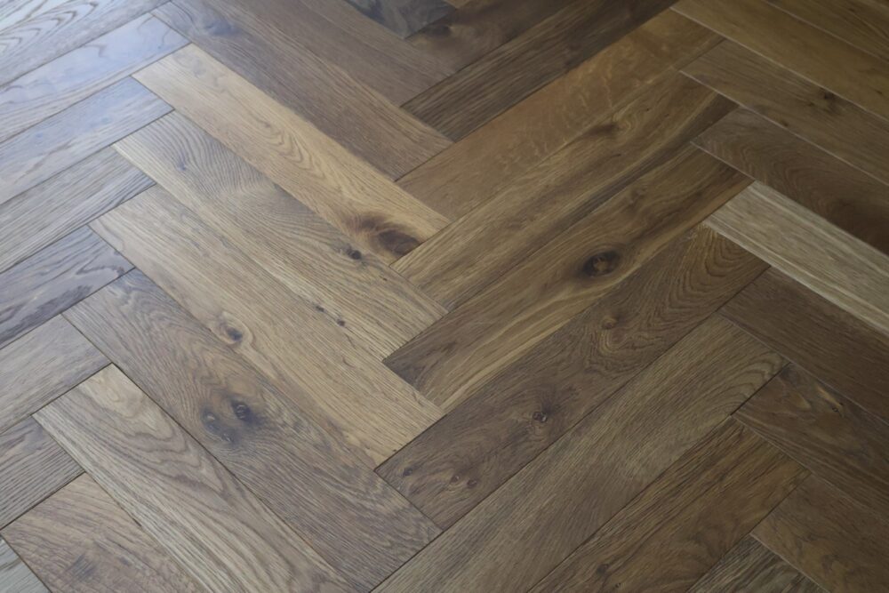 14/3 x 90mm Natural Smoked Dark Herringbone - Image 16