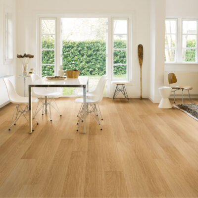 Quick-Step Impressive Natural Varnished Oak