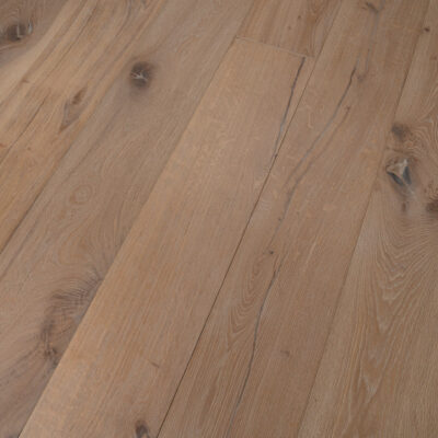 15/4 x 220mm Distressed White Oiled - Image 5