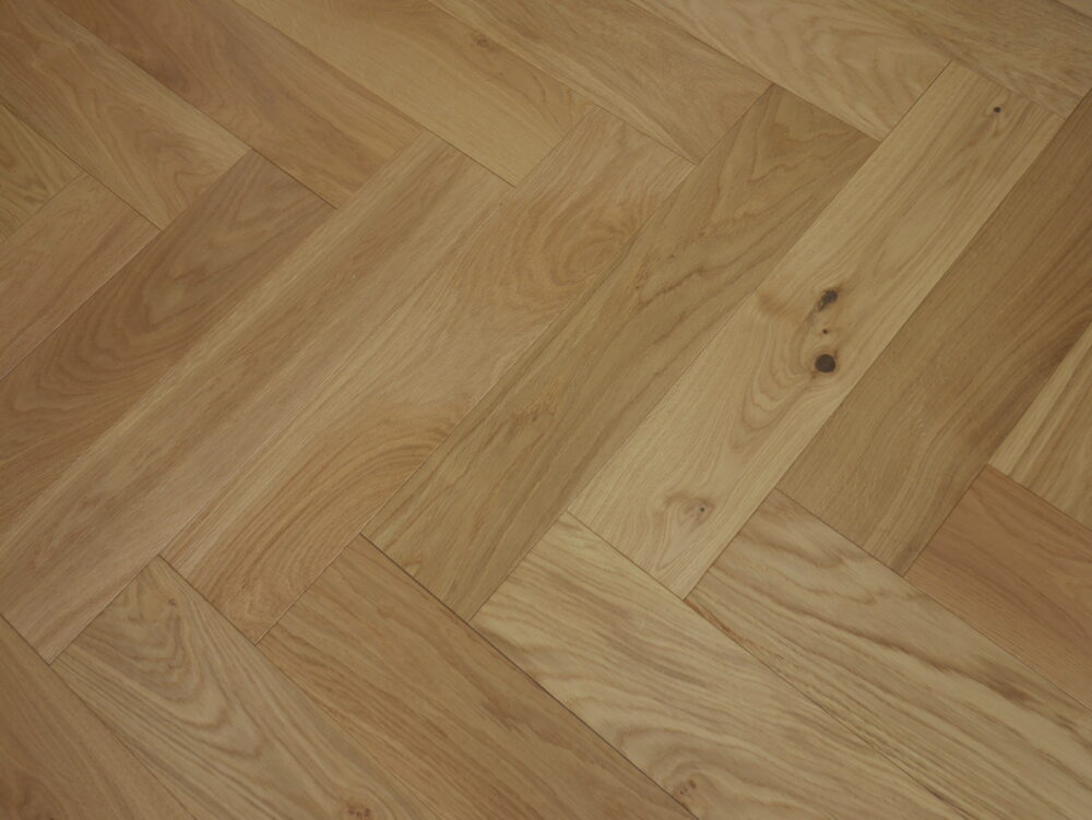 14/3 x 125mm Natural Brushed & Matt Lacquered Herringbone - Image 13