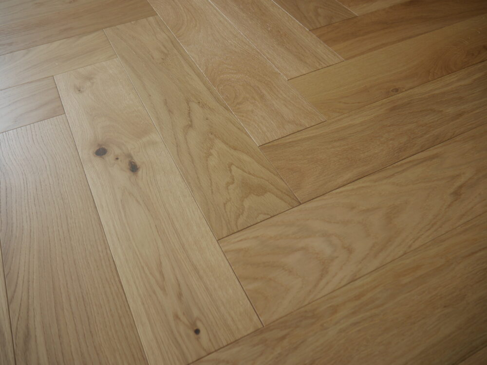 14/3 x 125mm Natural Brushed & Matt Lacquered Herringbone - Image 15