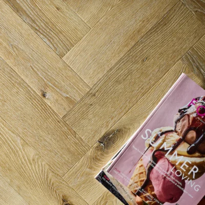 Textures LVT Herringbone Sycamore